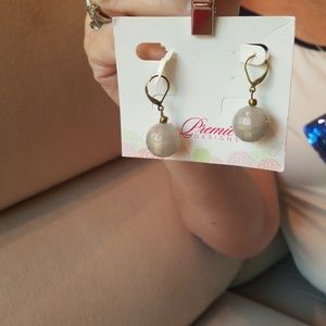 Premier earrings